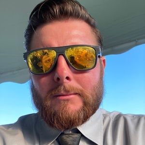 Meet your Posher, Larry